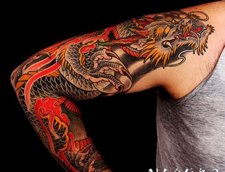 花臂火焰龙纹身图案