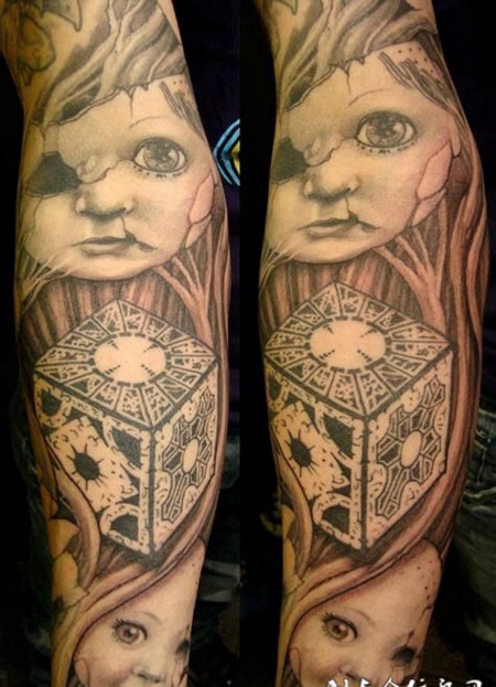 小臂色子娃娃纹身图案
