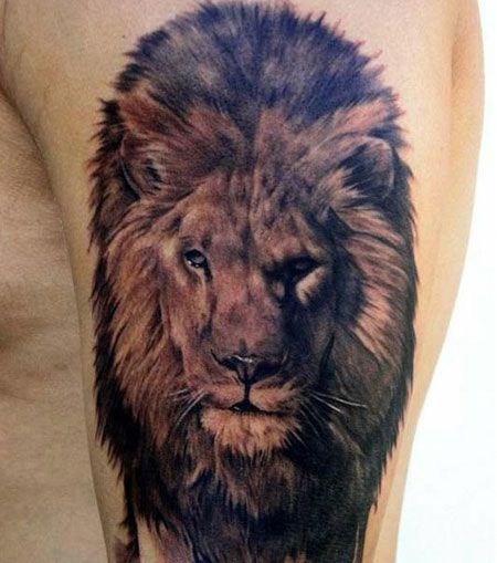大臂帅气的狮子纹身图案