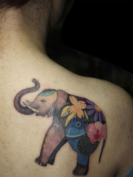 肩部彩色大象纹身图案