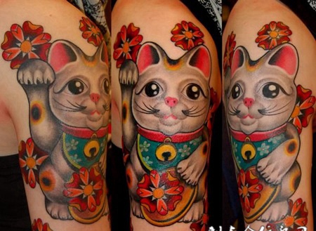 大臂招财猫纹身图案