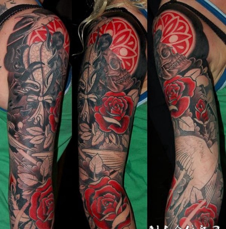 花臂骷髅玫瑰纹身图案
