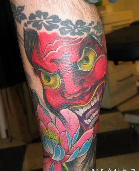 小腿上的莲花般若纹身图案