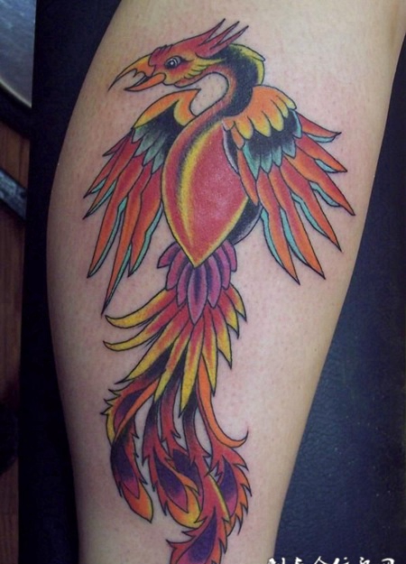 小腿上的火凤凰纹身图案