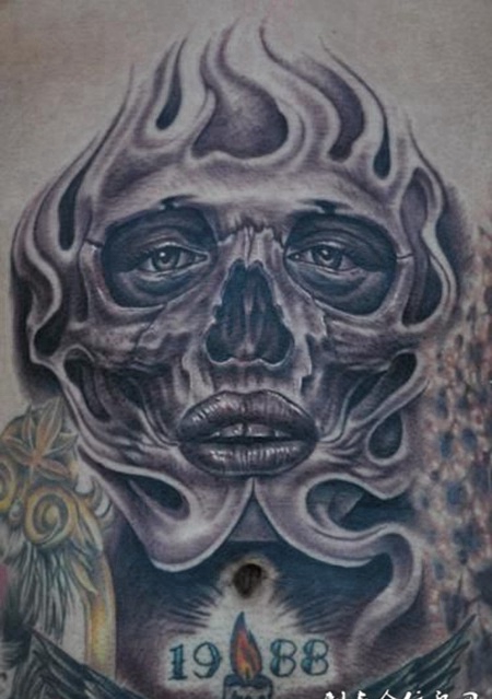 小腹上的丧尸女纹身图案