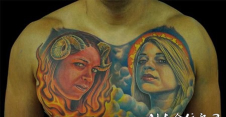 胸前的恶魔与美女纹身图案