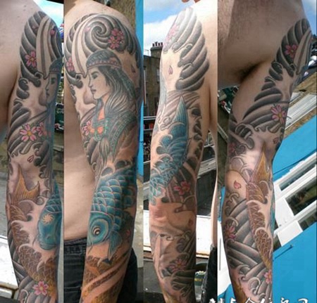 花臂神女双鲤鱼纹身图案