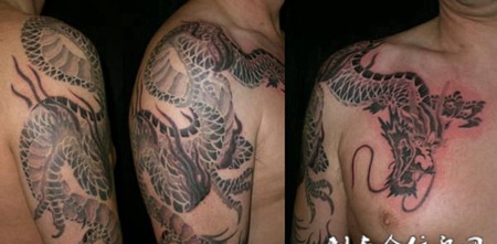 肩膀上的黑色龙纹身图案