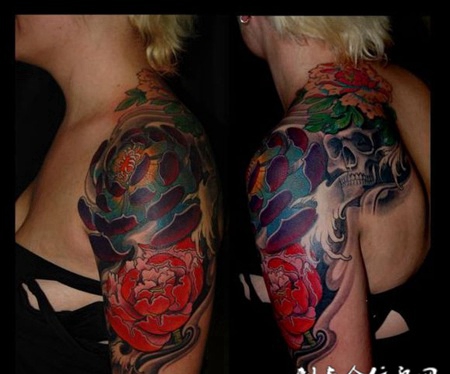 大臂上的国色牡丹纹身图案