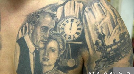 胸前的夫妻时钟纹身图案