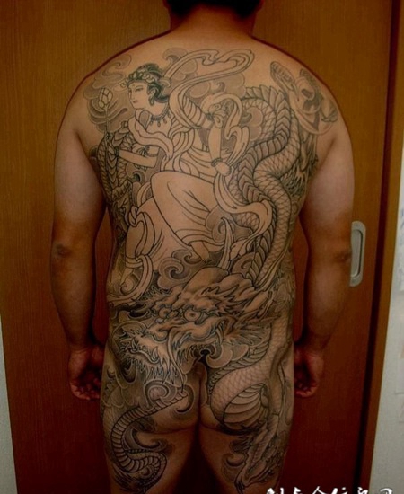 满背天女龙纹身图案