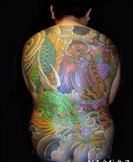 满背鬼武士龙纹身图案