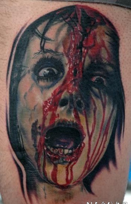 大腿上的丧尸纹身图案