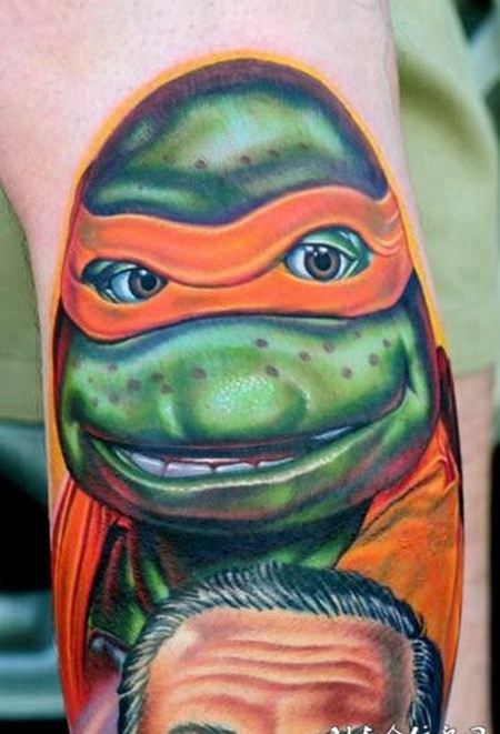 小臂上的忍者神龟纹身图案