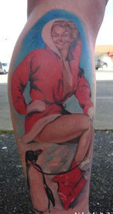 小腿上的圣诞美女纹身图案