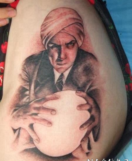 肩膀上的巫师纹身图案