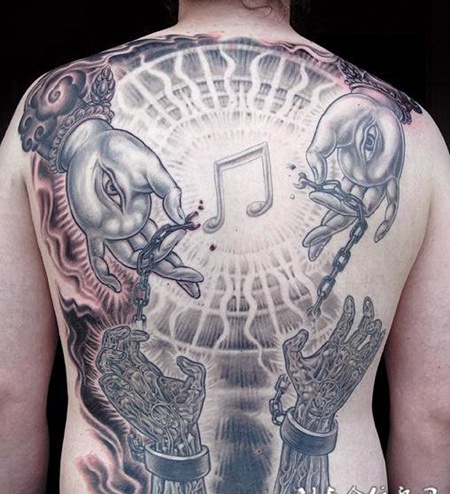 满背佛手恶魔手纹身图案