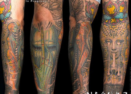 小臂上的机械恶魔纹身图案