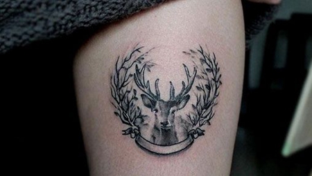 大腿麋鹿麦穗纹身图案