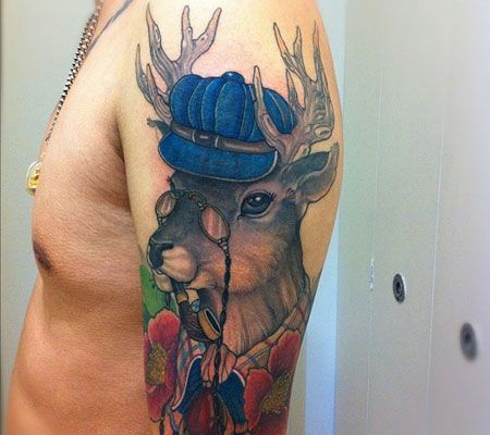 大臂创意麋鹿纹身图案