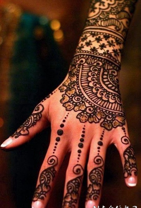 手背上的海娜图腾纹身图案