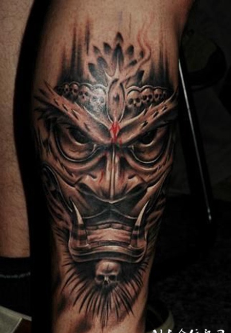 小腿上的般若莲花纹身图案