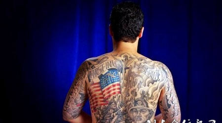 满背战士暴乱纹身图案