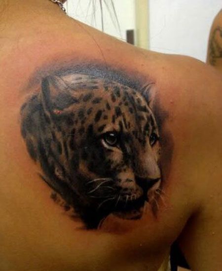 背部豹子头纹身图案