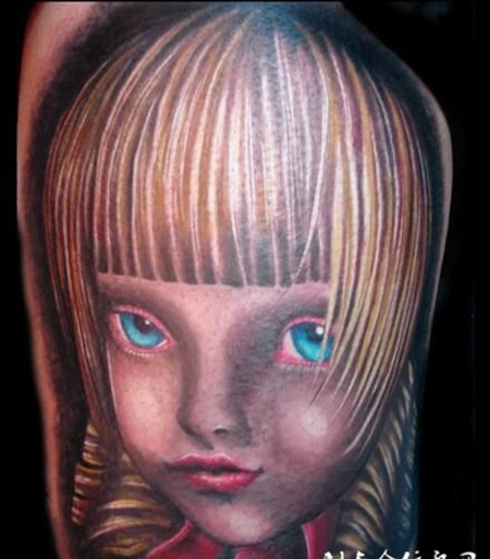 大臂上的sd娃娃纹身图案