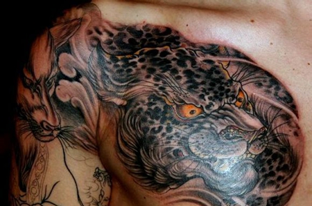 半甲猎豹头纹身图案