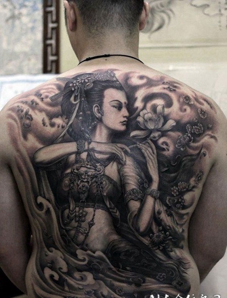 满背敦煌神女纹身图案