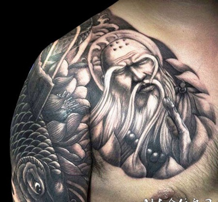 半胛达摩鲤鱼纹身图案