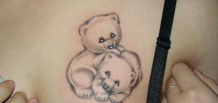 胸部性感的小熊纹身图案