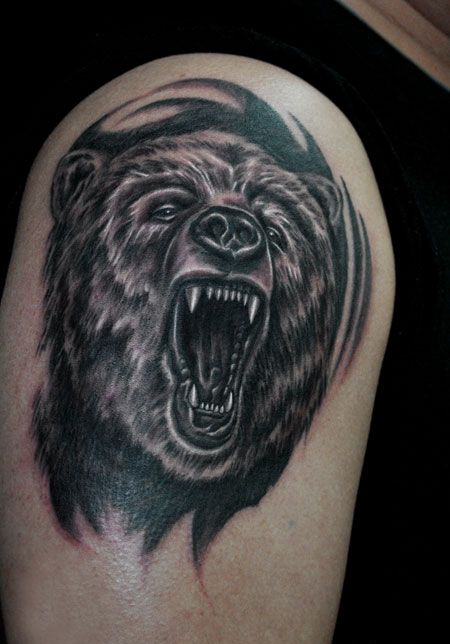 大臂帅气熊头纹身图案