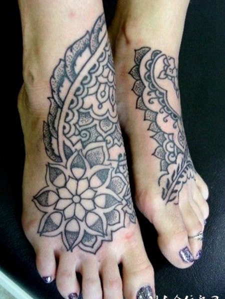 脚面上的海娜图腾纹身图案