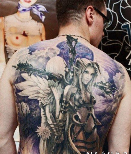 满背十字架恶魔纹身图案