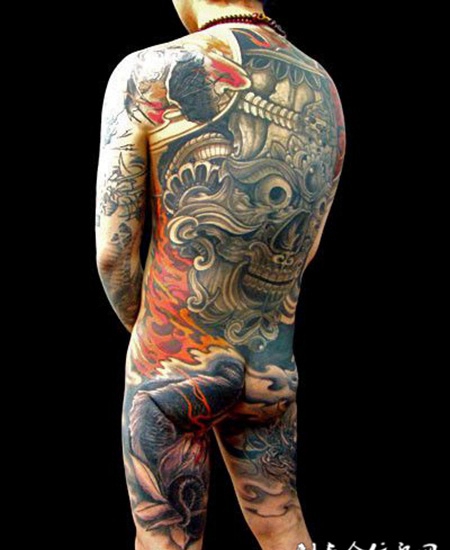 满背全胛嘎巴拉纹身图案