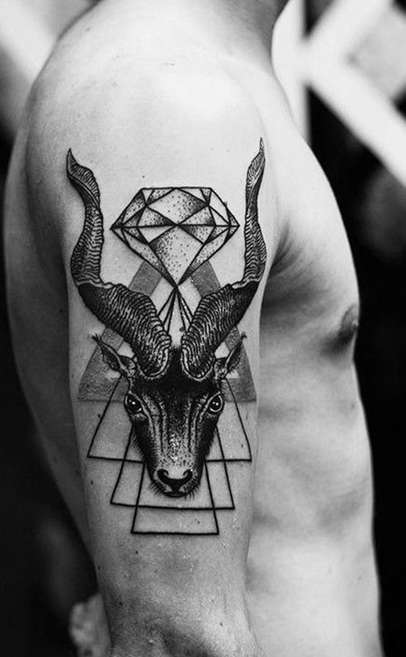 大臂羊和钻石纹身图案