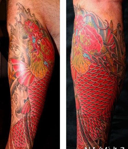 小腿上的红色鳌鱼纹身图案