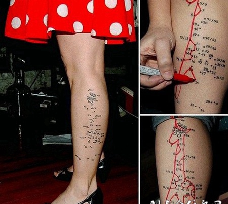 小腿上的简笔画纹身图案