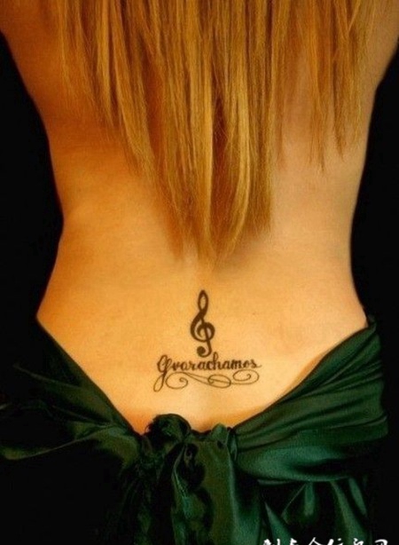 后腰上的乐符英文纹身图案