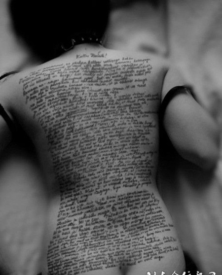 满背英文纹身图案