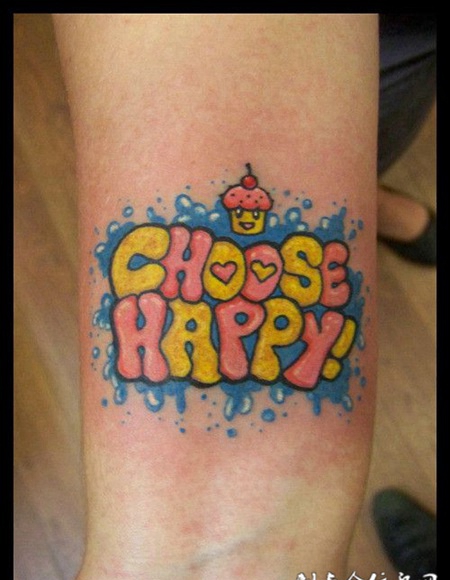 手腕上的卡通英文纹身图案