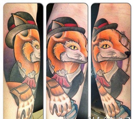 小臂上的绅士狐狸纹身图案