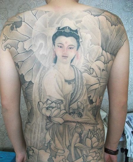 满背观音荷花荷叶纹身