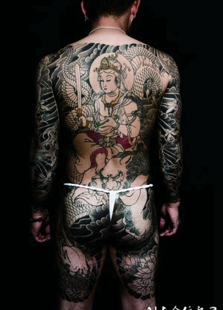 全胛观音龙纹身图案