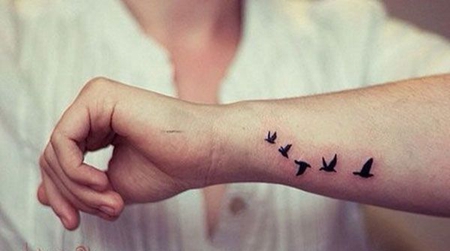 手臂小清新飞鸟纹身图案