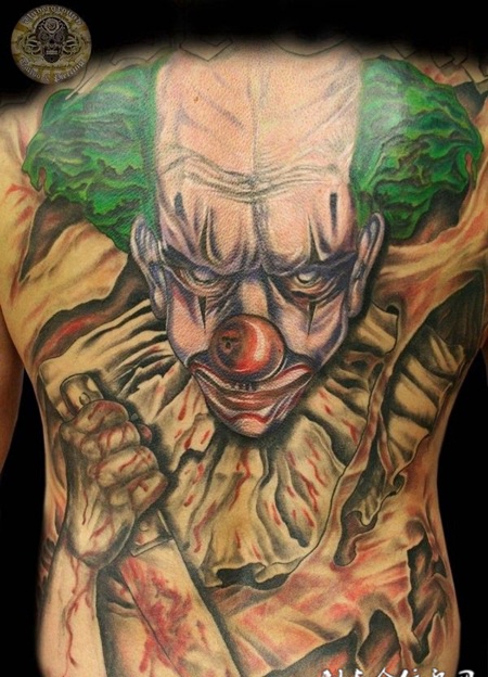 满背小丑纹身图案