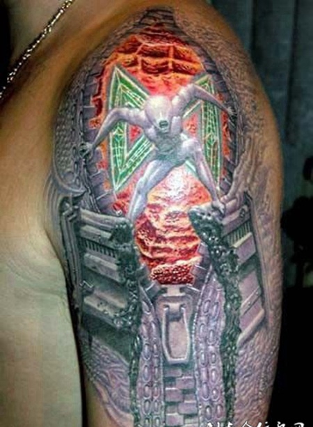 大臂上的恶魔深渊纹身图案