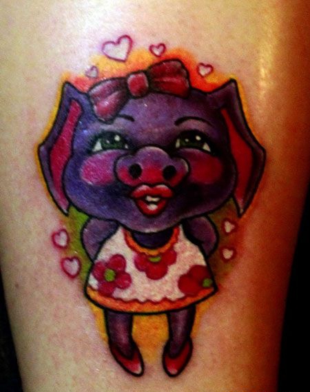 小腿卡通小猪纹身图片